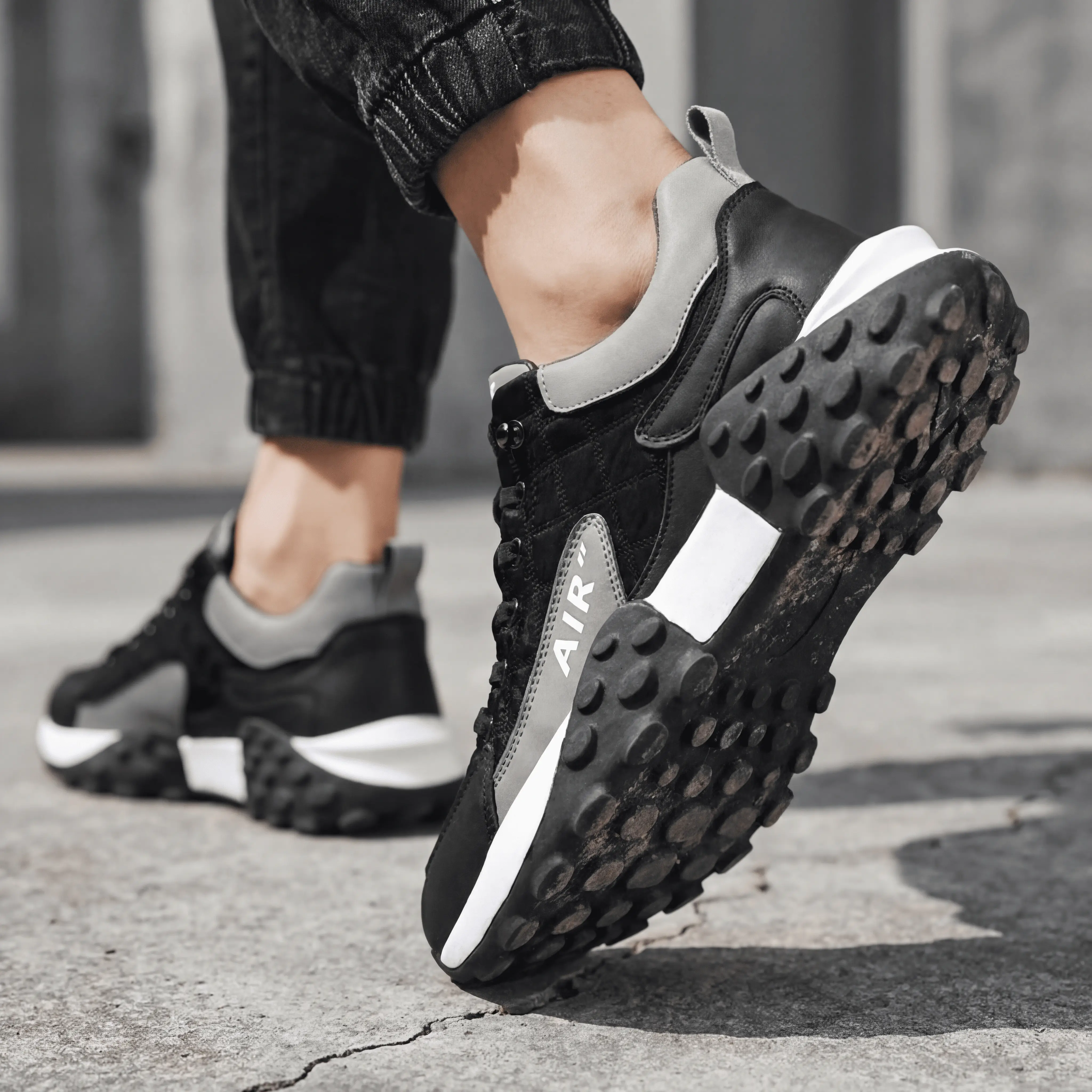 Bequeme und strapazierfähige Sneaker – Air Cross - Image 5
