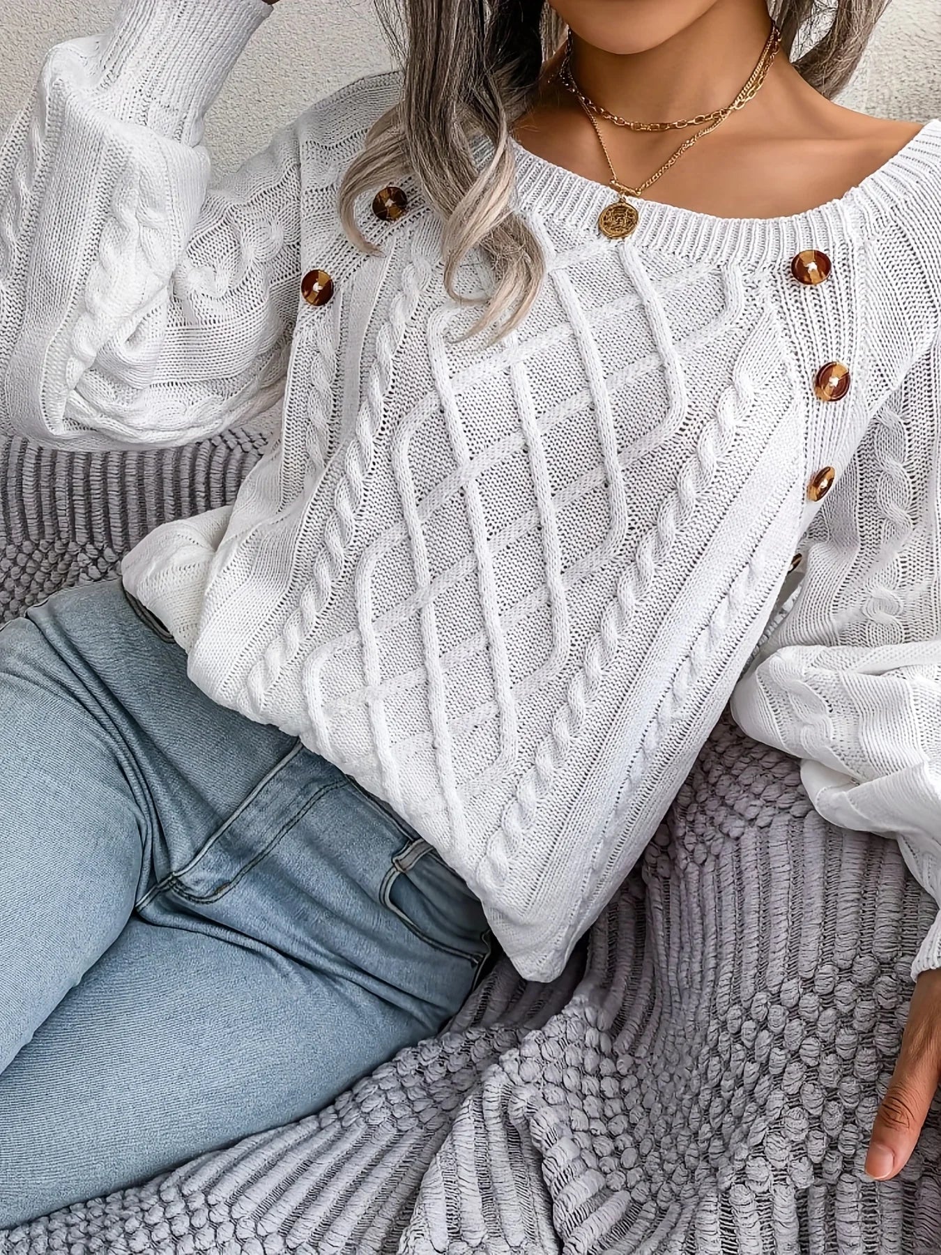 Eleganter Pullover mit Knöpfen Elise - Image 12